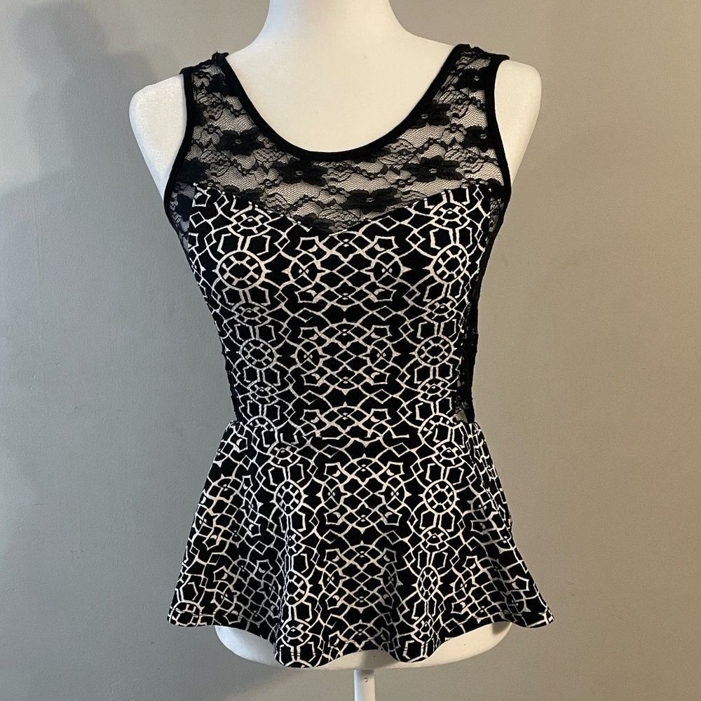 Deb - White & Black Lace Dressy Tank Top 🖤